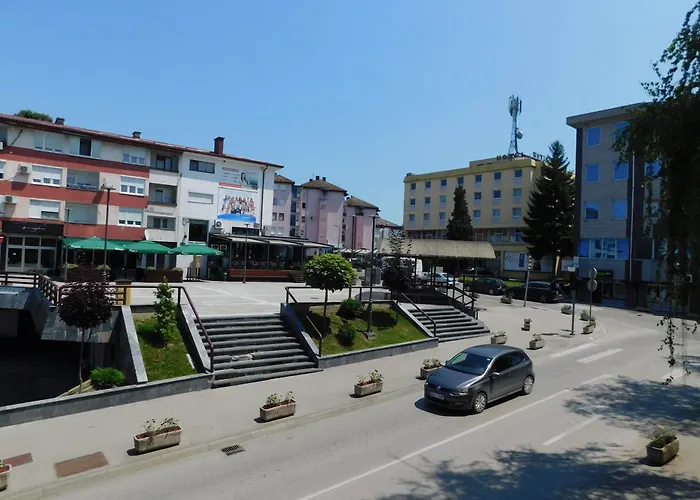 Tina Apartman